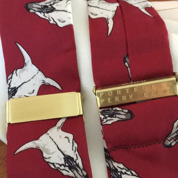 Perry Ellis | Silk & Leather Classic Suspender - Picture 7 of 7